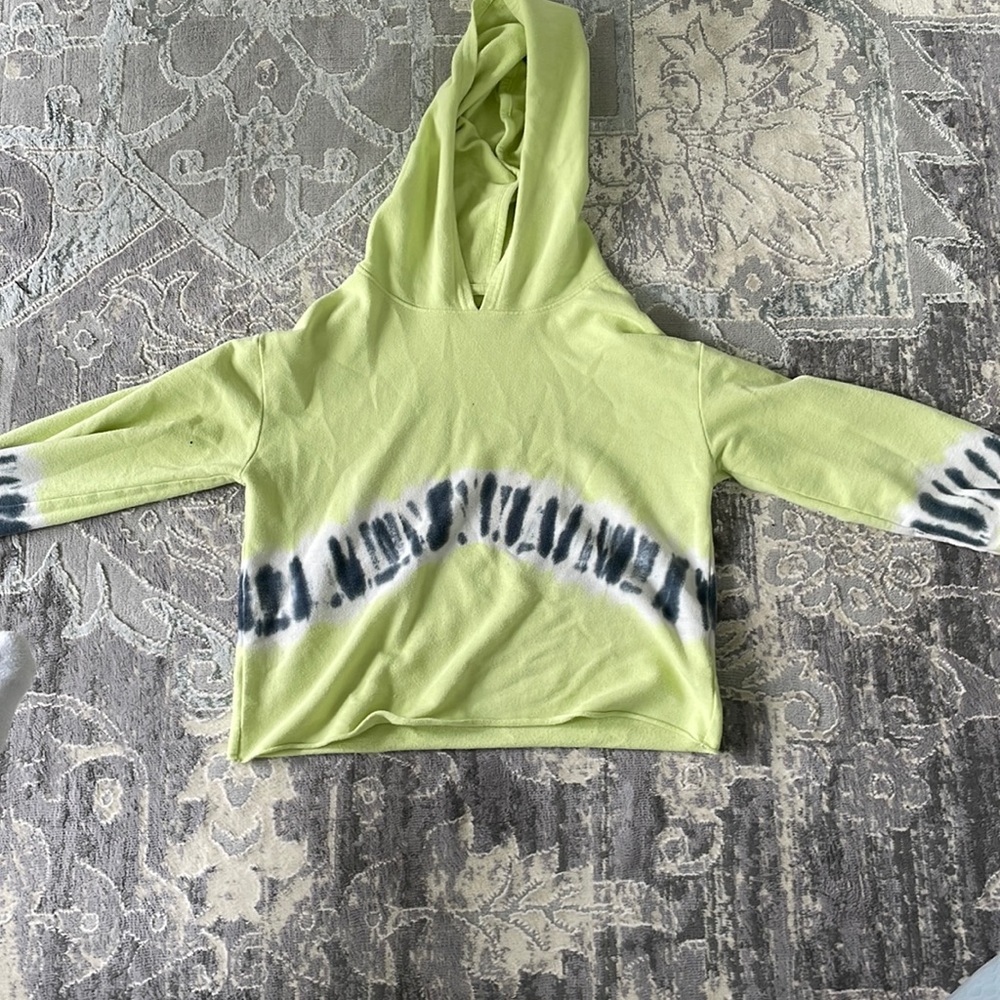 Green navy blue white more than magic medium (7-8)